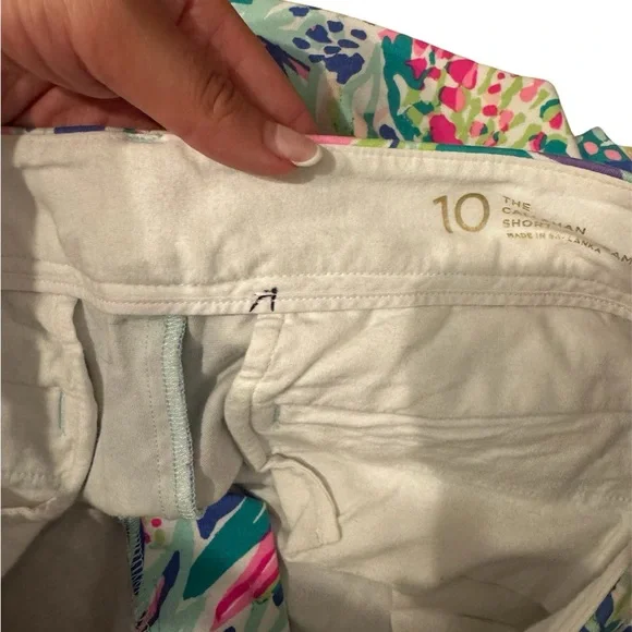 Lilly Pulitzer The Callahan Shorts - Picture 5 of 8